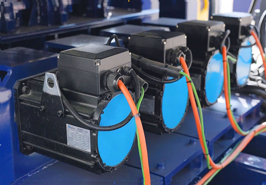 Precise Servo Motor Control